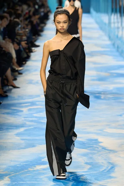 Look 22